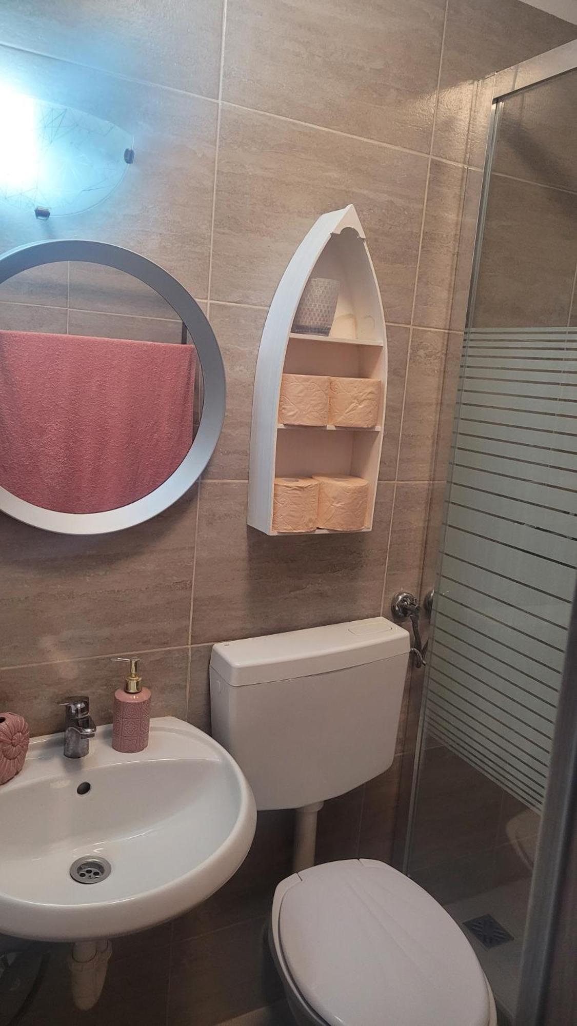 Zale Apartment
