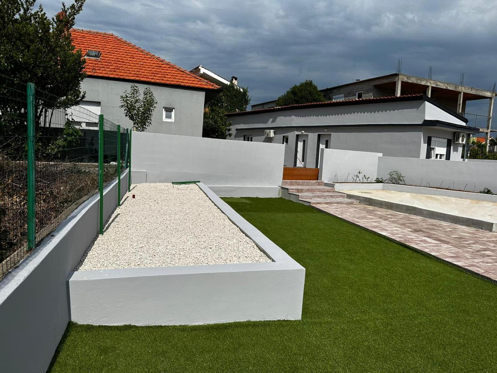 Zale Apartment *