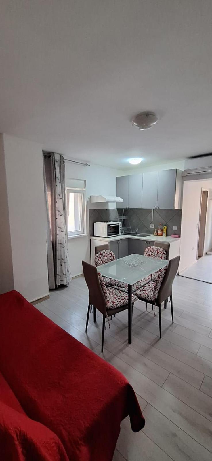 Zale Apartman Zára